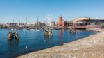 Cardiff/uk - August 27 : Ferris Wheel And Pierhead Building In C Stock Photo