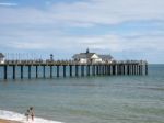 People Enjoying A Sunny Day Out At Southwold Stock Photo