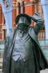 London - December 20 : Sir John Betjeman Statue On Display At St Stock Photo