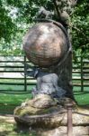 Memorial To John Aspinall Founder Of Howletts And Port Lympne Wi Stock Photo