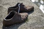 Iron Shoes Memorial To Jewish People Executed Ww2 In Budapest Stock Photo