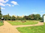 A Beautiful Summers Day At Peterborough Lido Stock Photo