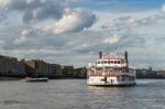 The Dixie Queen Cruising Along The River Thames Stock Photo