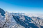 Seoraksan Mountains Is Covered By Morning Fog In Winter, Korea Stock Photo