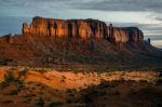 First Rays Of The Sun Strike Elephant Rock Stock Photo