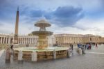 St.peter Vatican Rome Italy - November 8 : Tourist Taking A Photo In Front Of St,peter Basilica Church On November 8 , 2016 In Rome Italy Stock Photo