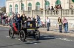 Car Approaching The Finish Line Of The London To Brighton Vetera Stock Photo