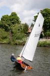 Sailing On The River Thames Between Hampton Court And Richmond Stock Photo