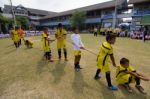 Bangkok, Thailand - Nov 2016: In The Nov 23, 2016. Youth Tug Of War, In Pieamsuwan Elementary School Stock Photo