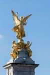 Victoria Memorial Outside Buckingham Palace Stock Photo