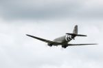 Douglas C-47a Skytrain "drag 'em Oot" N473dc Flying Over Shoreha Stock Photo