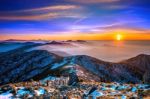 Winter Landscape With Sunset And Foggy In Deogyusan Mountains, South Korea Stock Photo