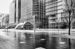 Torrential Rain Pounding Canary Wharf Tube Station Stock Photo