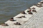 Iron Shoes Memorial To Jewish People Executed Ww2 In Budapest Stock Photo