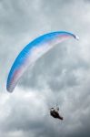 Devils Dyke, Brighton/sussex - July 22 : Paragliding At Devil's Stock Photo