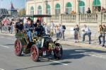 Car Approaching The Finish Line Of The London To Brighton Vetera Stock Photo