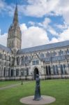 Statue Of A Woman Outside Salisbury Cathedral Stock Photo