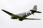 Douglas C-47a Skytrain "drag 'em Oot" N473dc Flying Over Shoreha Stock Photo