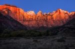 Sunrise Over The West Temple And Altar Of Sacrifice Stock Photo