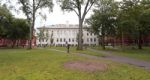 Boston, Usa - Sept 9, 2016: University Hall And John Harvard Mon Stock Photo