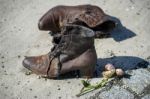 Iron Shoes Memorial To Jewish People Executed Ww2 In Budapest Stock Photo