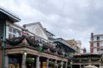 People Watching The Entertainment At Covent Garden Stock Photo