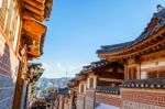 Seoul,korea - March 23: Tourists Taking Photos Of The Beautiful Scenery Around Bukchon Hanok Village,traditional Korean Style Architecture, Photo Taken March 23,2015 In Seoul, South Korea Stock Photo