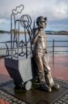 Pit To Port Coal Miner Sculpture Cardiff Bay Stock Photo