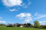 View Of A Thatched Cottage In Micheldever Hampshire Stock Photo