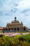 Tourists Are Walking In Grounds Of Wat Thasung Temple Stock Photo