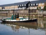 Faversham, Kent/uk - March 29 : Small Tug Towing Cambria Thames Stock Photo