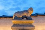 Gyeongbokgung Palace At Night In Seoul, South Korea Stock Photo