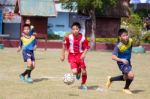 Bangkok, Thailand - Nov 2016: In The Nov 23, 2016. Youth Soccer Match, In Pieamsuwan Elementary School Stock Photo