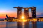 Singapore - Feb 10 , 2017 : Singapore Cityscape At Sunrise In Singapore Stock Photo