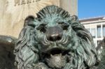 Winged Lion Beneath The Statue Of Daniele Manin In Venice Stock Photo