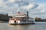 The Dixie Queen Cruising Along The River Thames Stock Photo