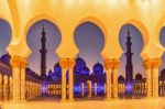 Sheikh Zayed Grand Mosque At Dusk In Abu Dhabi, Uae Stock Photo