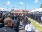 Buriram, Thailand - October 26, 2017 : Mourners Lay Flowers As A Stock Photo