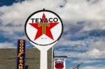 Seligman, Arizona/usa - July 31 : Olsd Texaco And Other Signs In Stock Photo