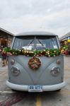 Old Vintage Volkswagen Van At Night Market, Srinakarin Road Stock Photo