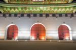 The Door Of Geyongbokgung Palace At Night In Seoul, South Korea Stock Photo