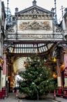 Christmas Tree At The Entrance To Leadenhall Market Stock Photo