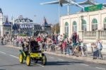 Car Approaching The Finish Line Of The London To Brighton Vetera Stock Photo