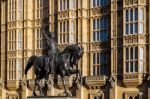 Richard I Statue Outside The Houses Of Parliament Stock Photo