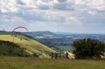 Devils Dyke, Brighton/sussex - July 22 : Paragliding At Devil's Stock Photo