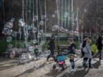 Bubblemaker On The Southbank Of The Thames Stock Photo