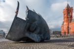 Merchant Seafarers' War Memorial In Cardiff Bay Stock Photo