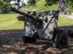 Field Saluting Gun In The Grounds Of Cardiff Castle Stock Photo