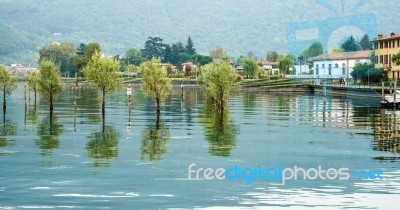 A View Of Lake Iseo At Sarnico Stock Photo