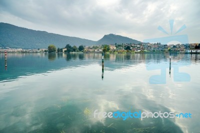 A View Of Lake Iseo At Sarnico Stock Photo